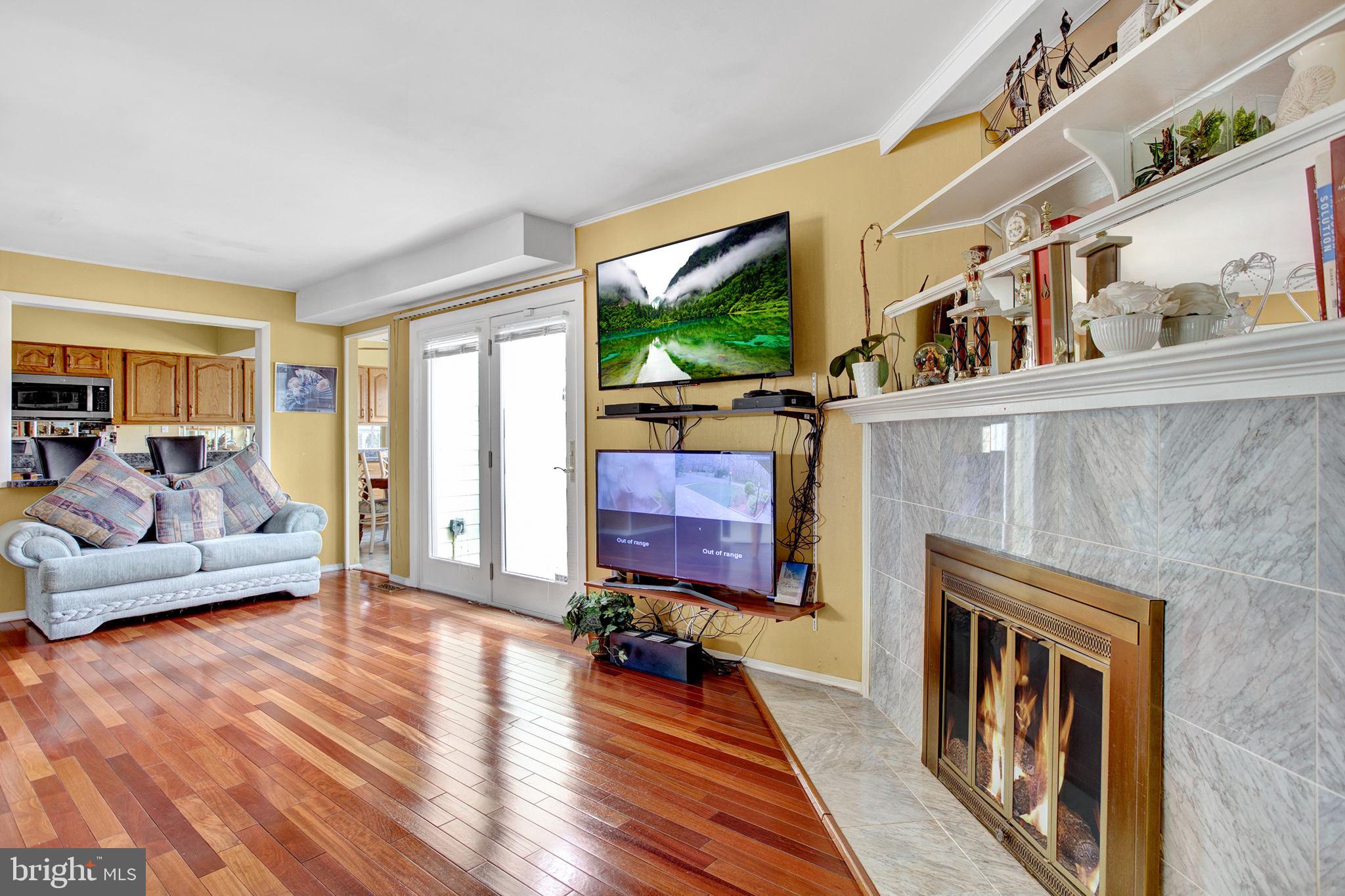 100 Hooton Road Mount Laurel, NJ 08054 - Photo 9 of 25 Family Room