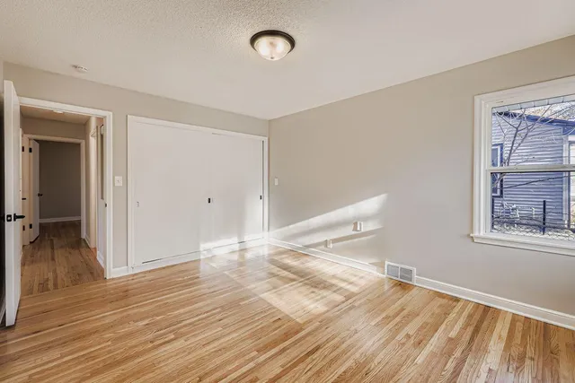 $270,000 | 2293 7th Avenue East, North St. Paul, MN 55109