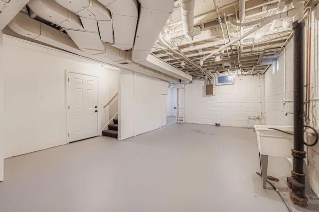 $270,000 | 2293 7th Avenue East, North St. Paul, MN 55109