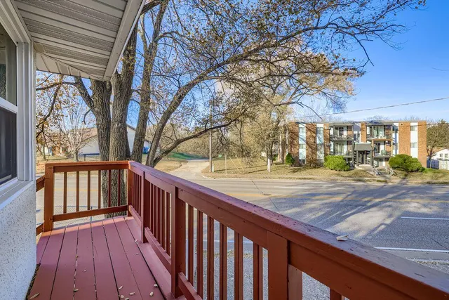 $270,000 | 2293 7th Avenue East, North St. Paul, MN 55109