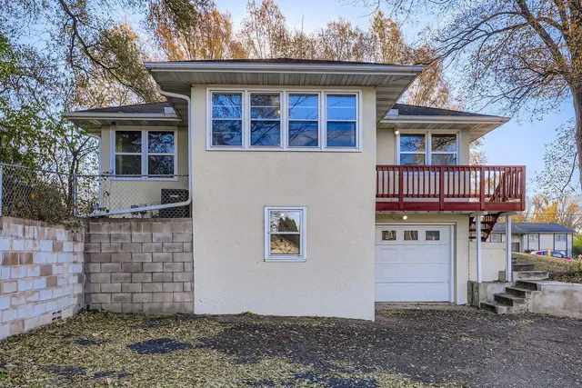 $270,000 | 2293 7th Avenue East, North St. Paul, MN 55109