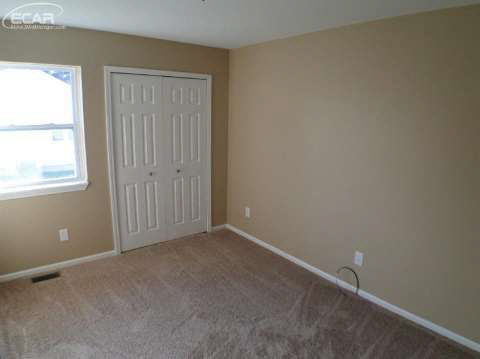 13450 North Road Fenton, MI 48430 - Photo 10 of 33 20424558-9.JPG