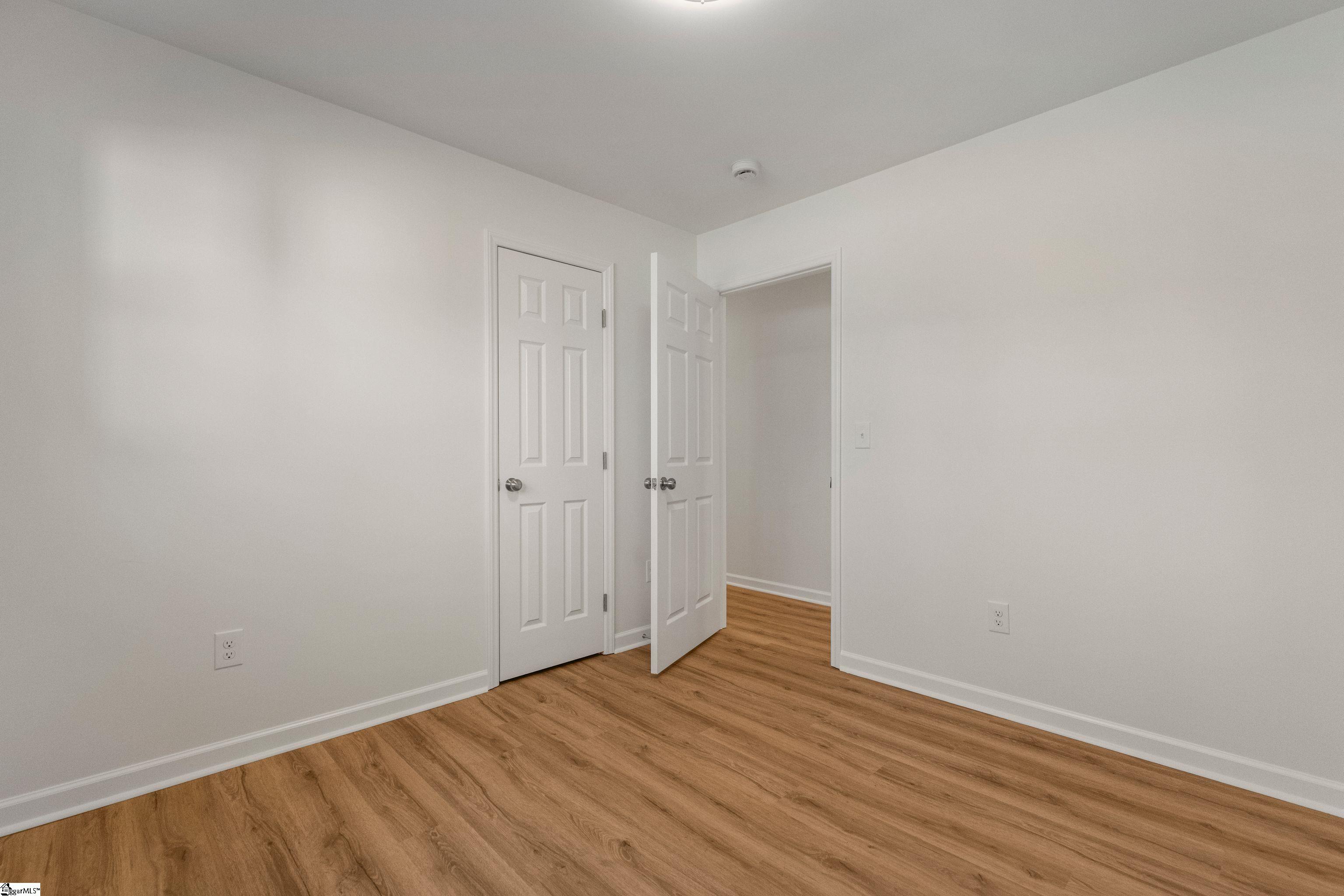 805 East Florida Street Clinton, SC 29325 - Photo 15 of 42