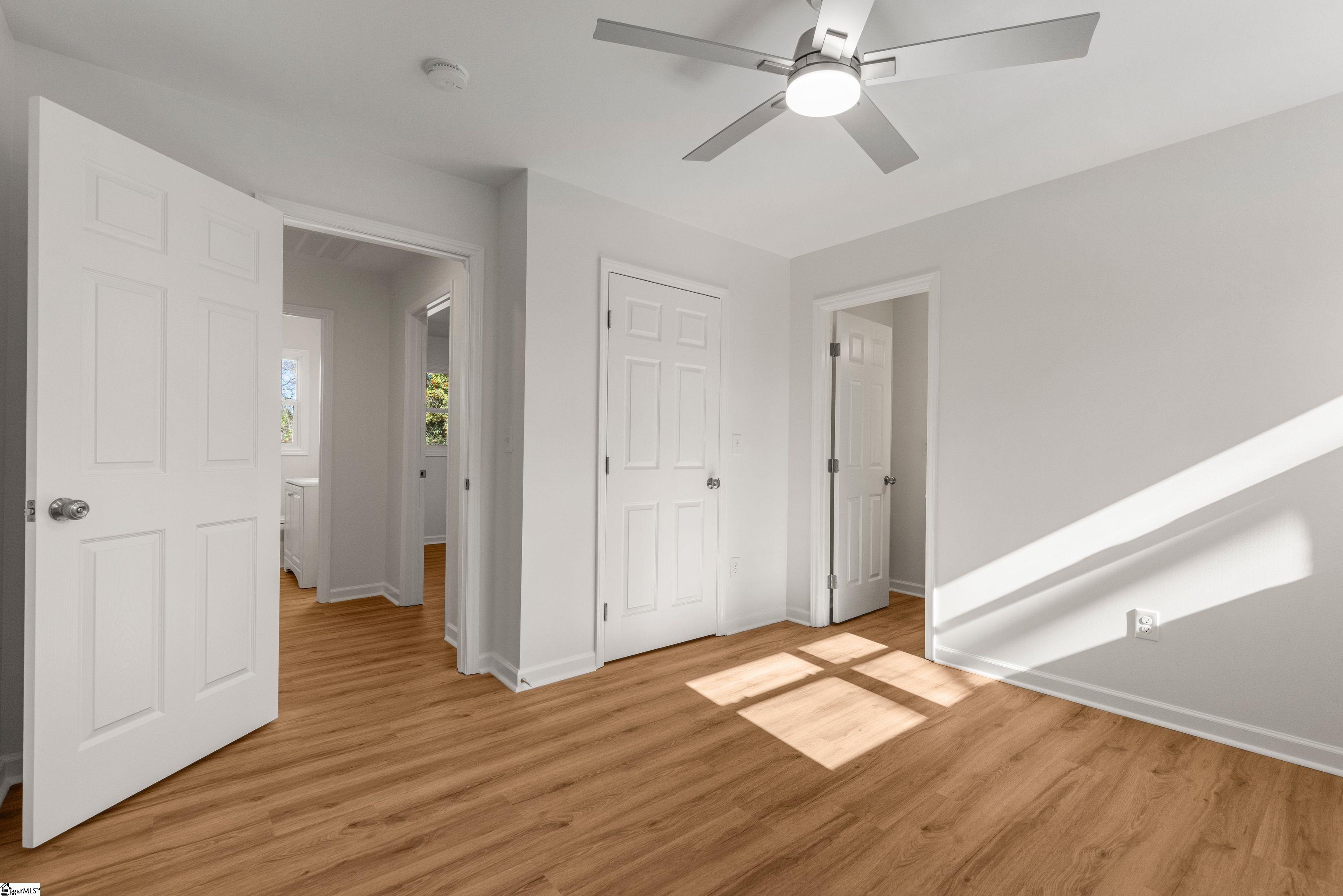 805 East Florida Street Clinton, SC 29325 - Photo 17 of 42