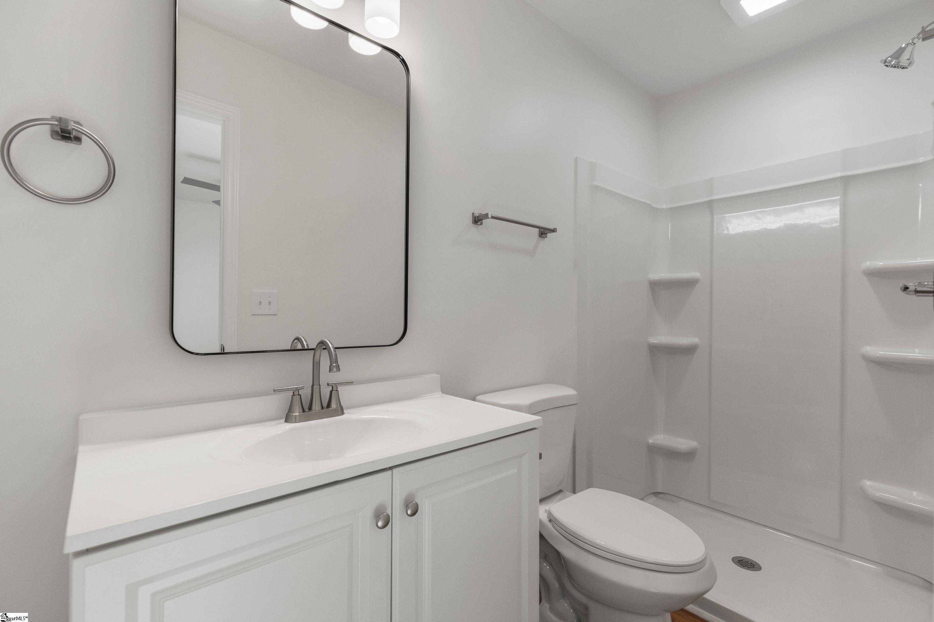 805 East Florida Street Clinton, SC 29325 - Photo 20 of 42