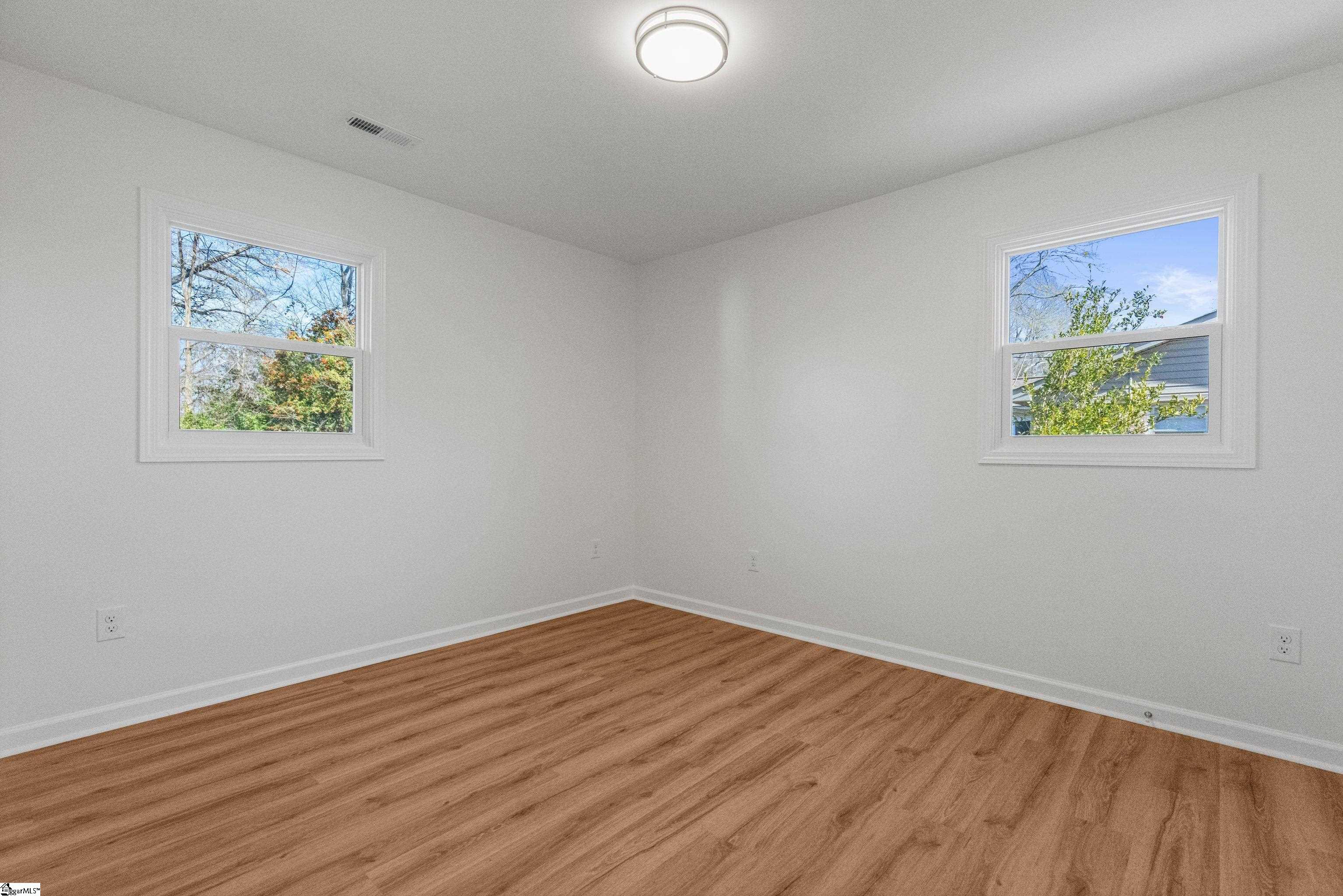 805 East Florida Street Clinton, SC 29325 - Photo 25 of 42