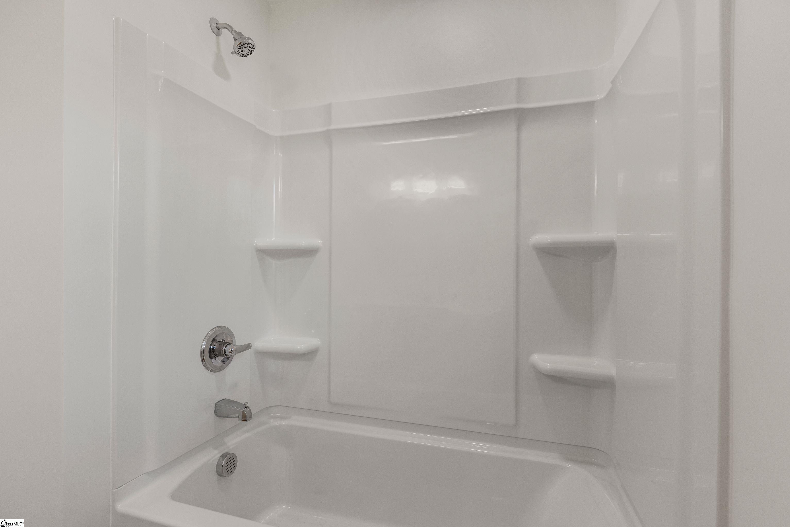 805 East Florida Street Clinton, SC 29325 - Photo 37 of 42