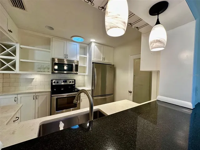 $665,000 | 1399 Aloma Avenue, Winter Park, FL 32789