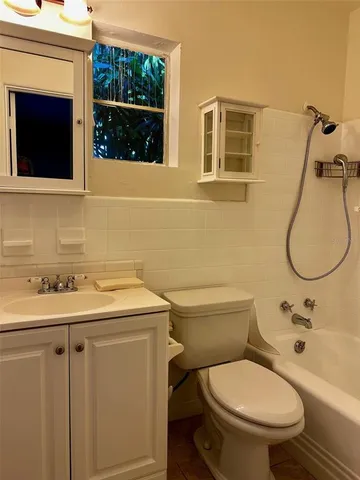 $665,000 | 1399 Aloma Avenue, Winter Park, FL 32789