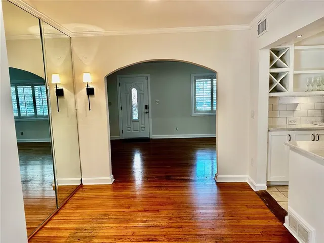 $665,000 | 1399 Aloma Avenue, Winter Park, FL 32789