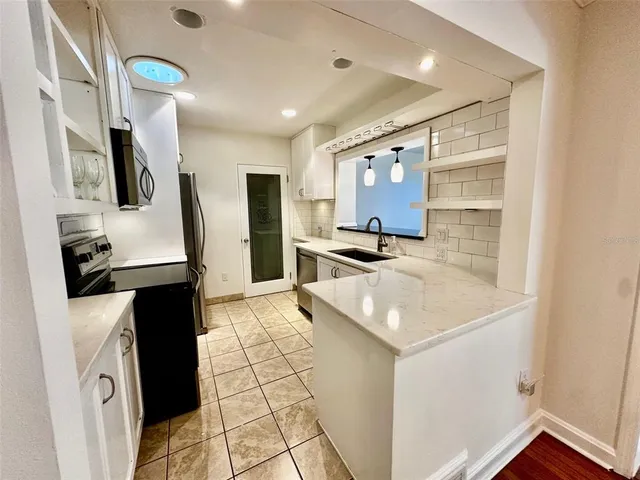 $665,000 | 1399 Aloma Avenue, Winter Park, FL 32789