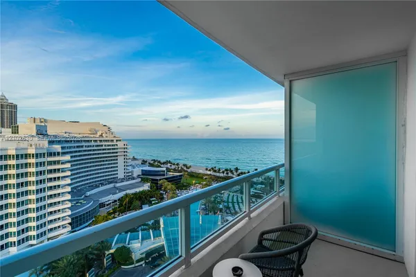 $5,000 | 4401 Collins Avenue, Unit 1609, Miami Beach, FL 33140