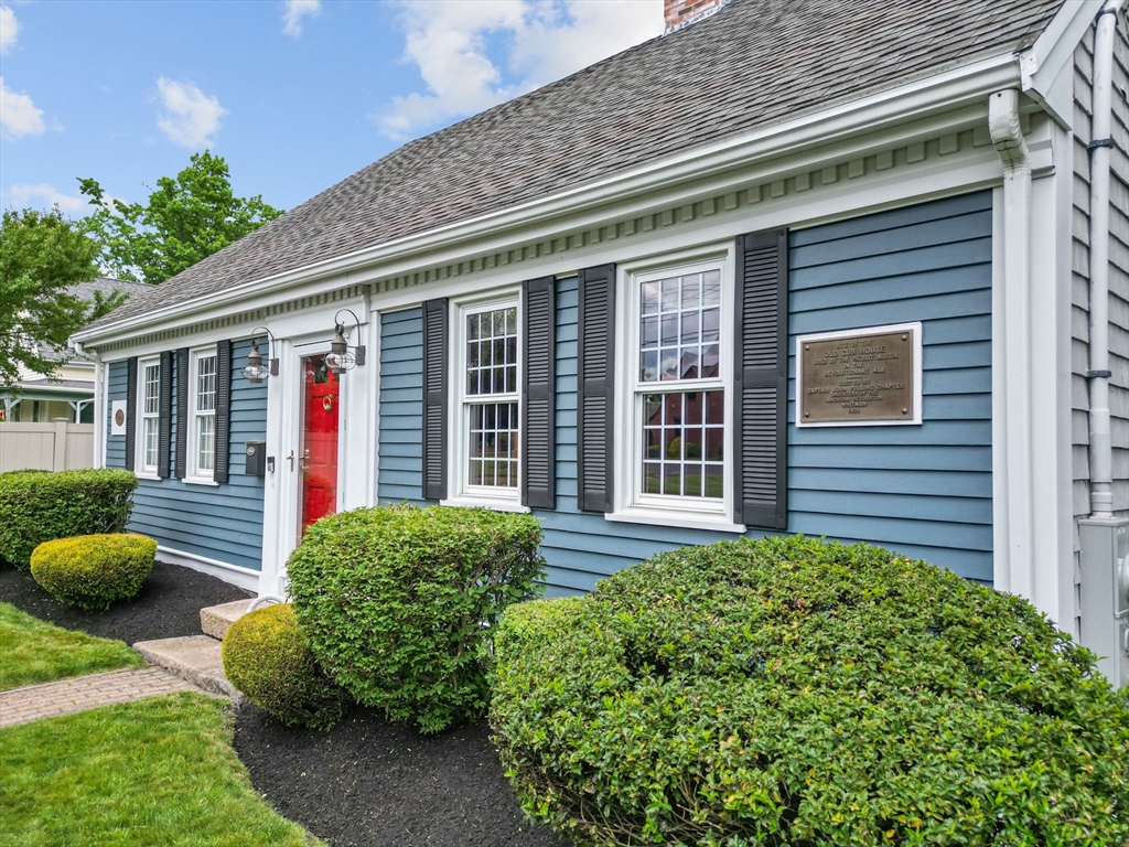 751 Washington Street Whitman, MA 02382 - Photo 3 of 36