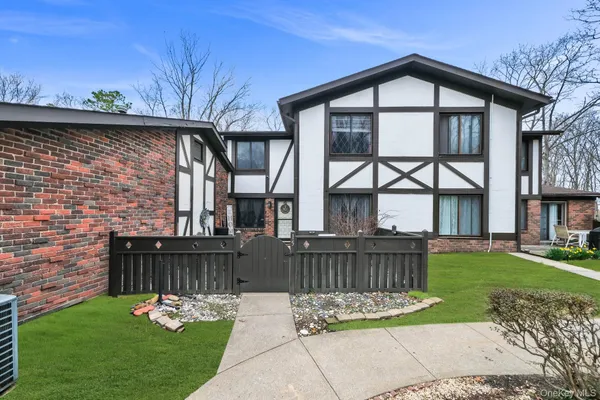 $420,000 | 15 Birchwood Road, Medford, NY 11763