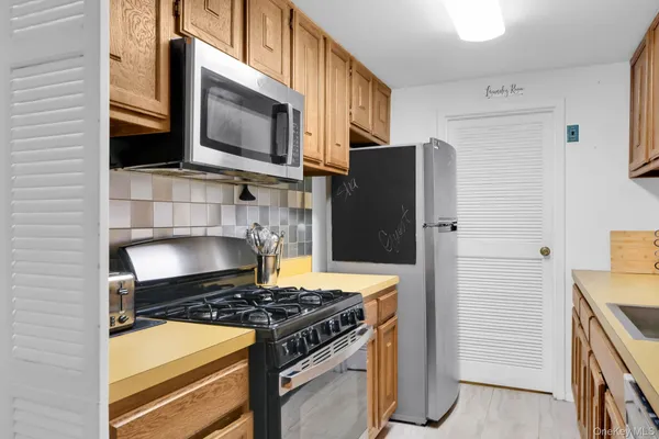 $420,000 | 15 Birchwood Road, Medford, NY 11763