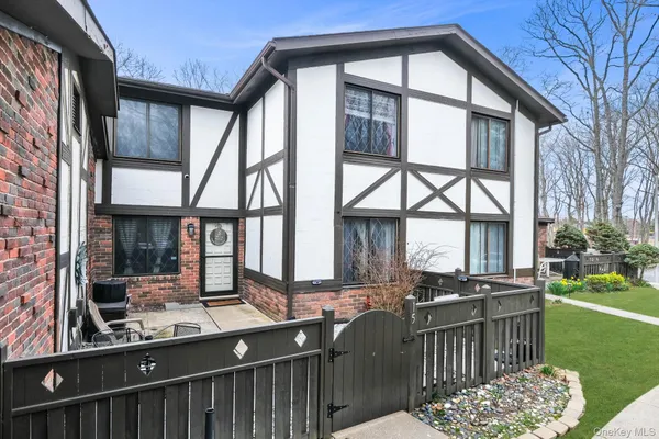 $420,000 | 15 Birchwood Road, Medford, NY 11763