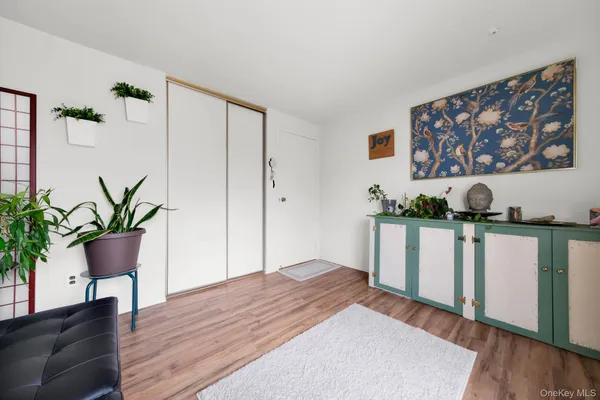 $420,000 | 15 Birchwood Road, Medford, NY 11763