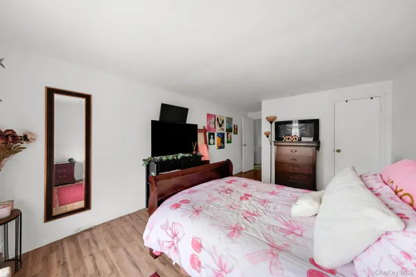 $420,000 | 15 Birchwood Road, Medford, NY 11763