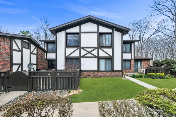 $420,000 | 15 Birchwood Road, Medford, NY 11763