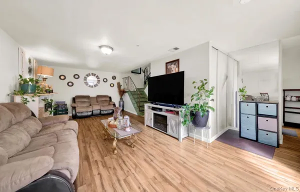 $420,000 | 15 Birchwood Road, Medford, NY 11763