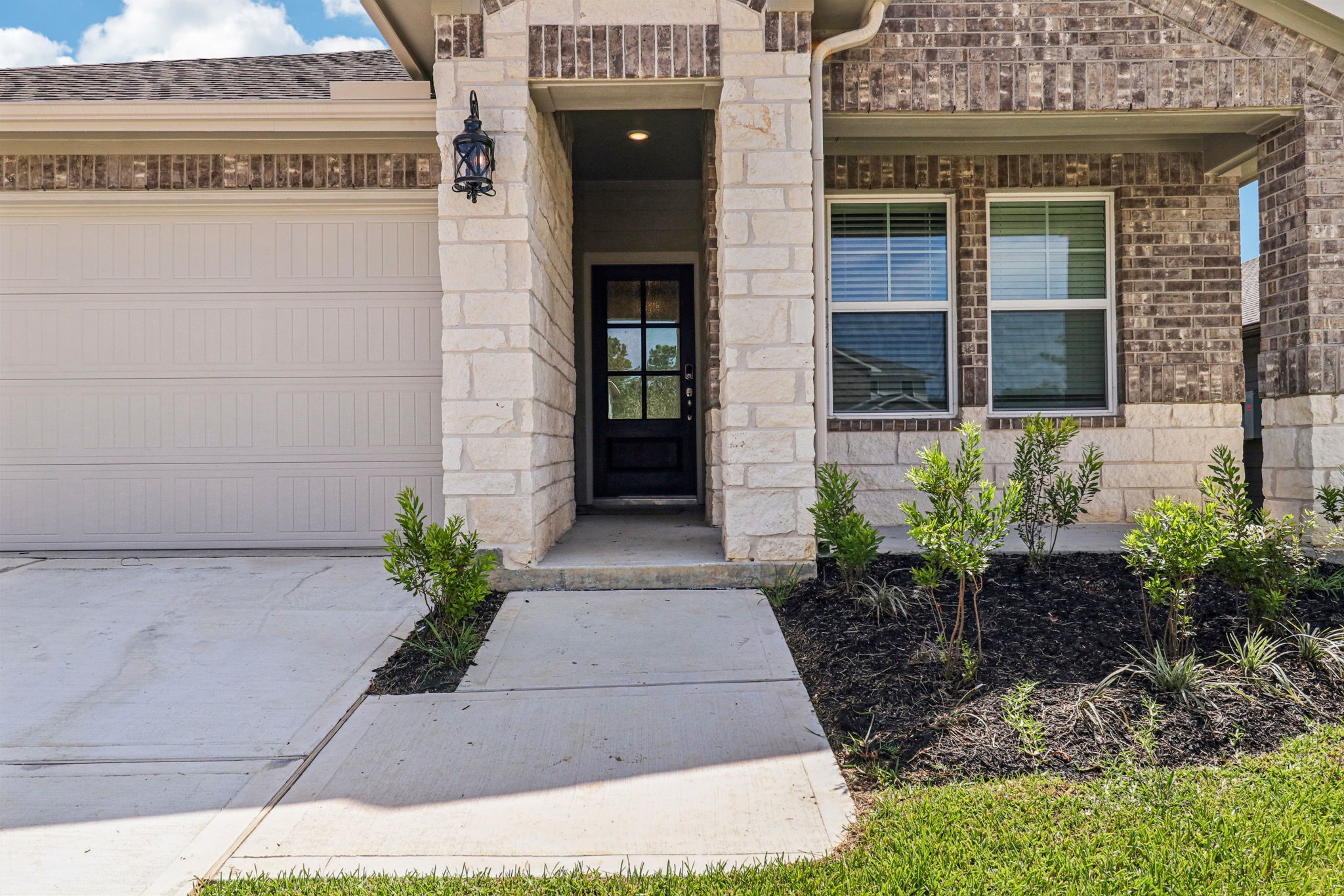 17921 Stone Terrace Montgomery, TX 77316 - Photo 2 of 38