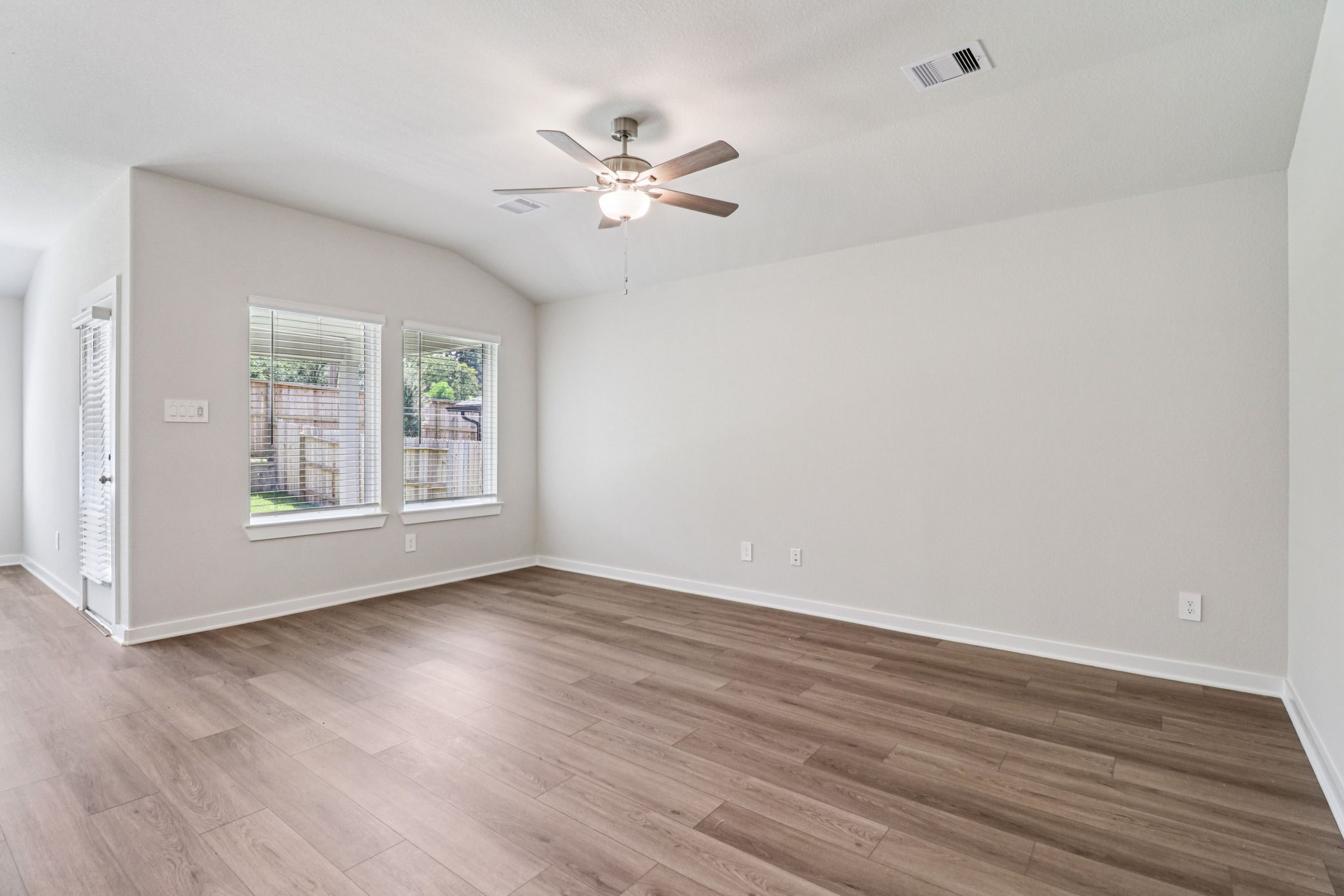 17921 Stone Terrace Montgomery, TX 77316 - Photo 7 of 38