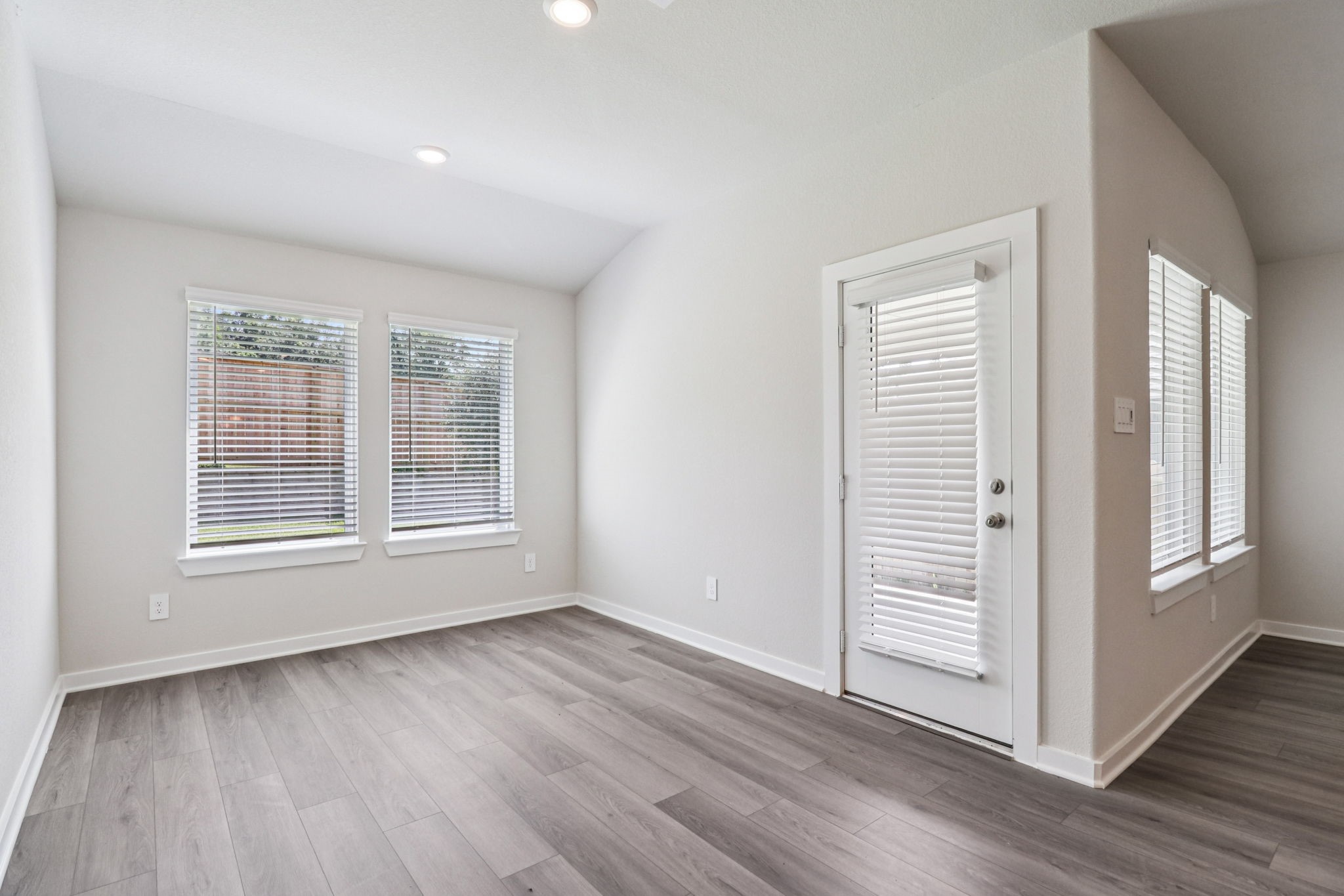 17921 Stone Terrace Montgomery, TX 77316 - Photo 8 of 38