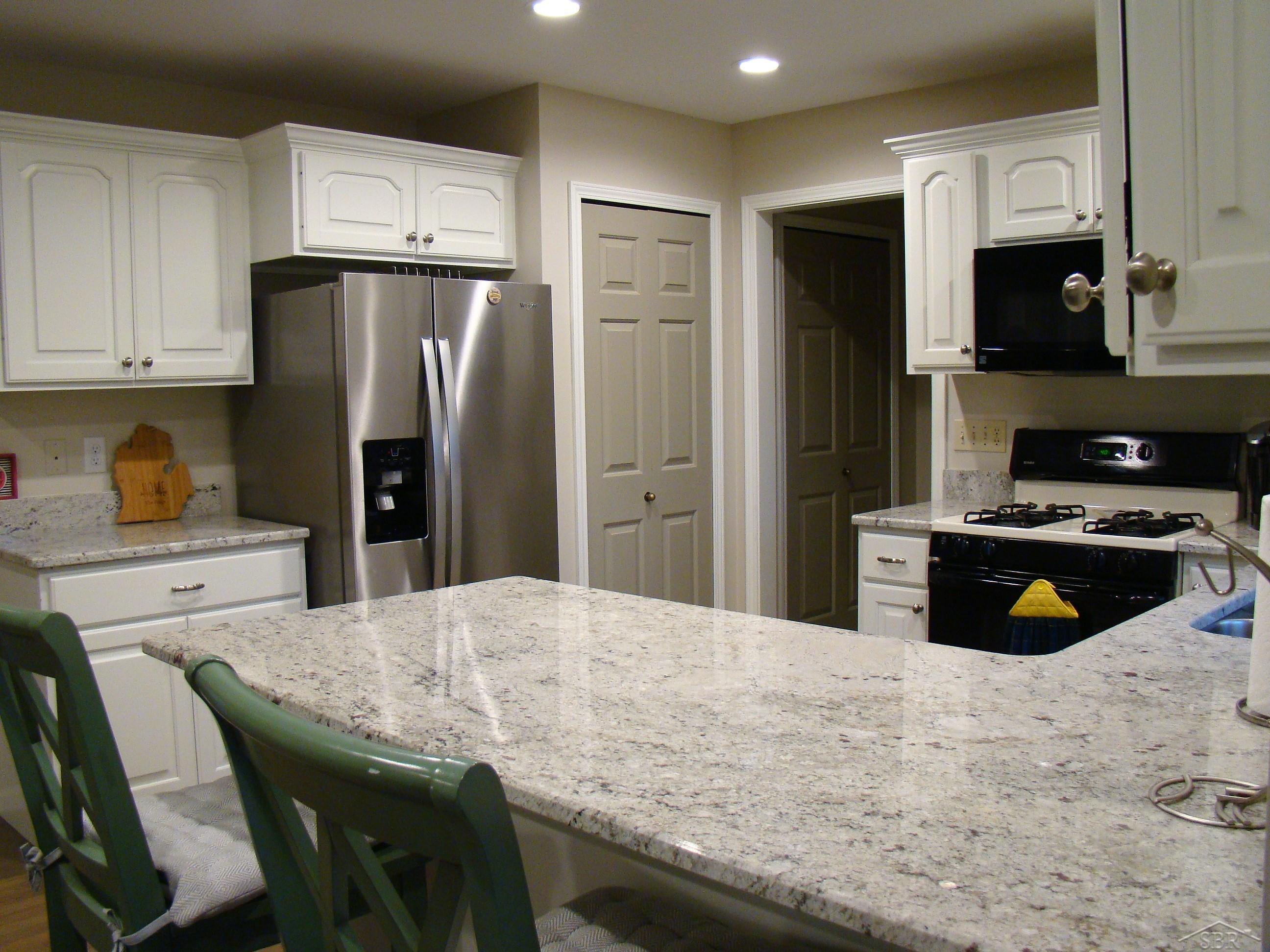 1696 Short Road Saginaw, MI 48609 - Photo 13 of 32 50097100-12.JPG