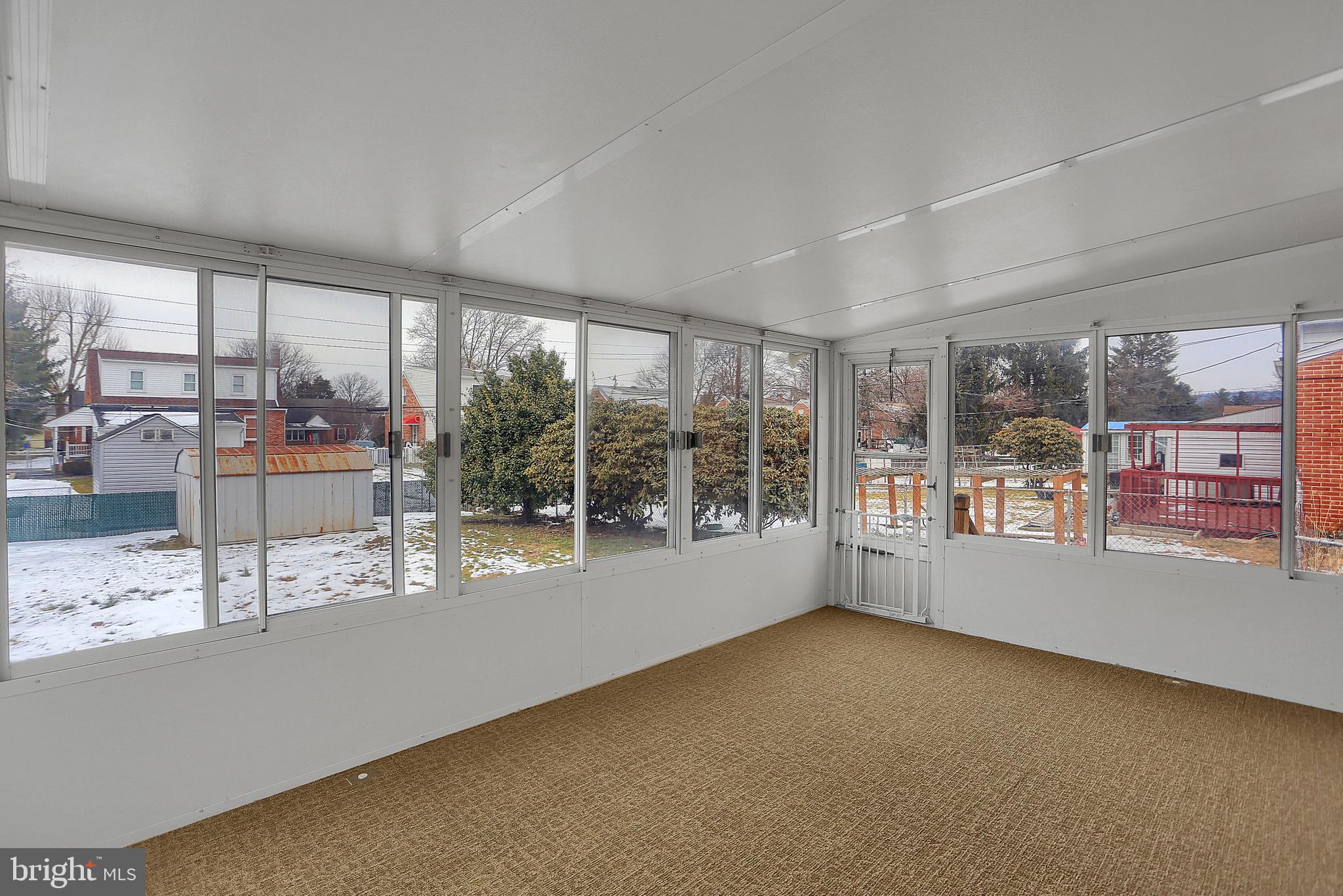 326 Wynwood Road York, PA 17402 - Photo 33 of 38 Gallery Image 33