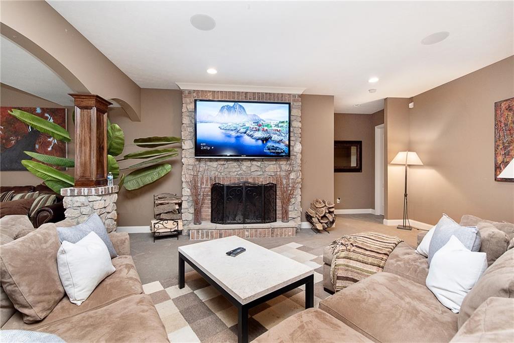 7726 Spring Ridge Drive Indianapolis, IN 46278 - Photo 18 of 34 Gallery Image 18