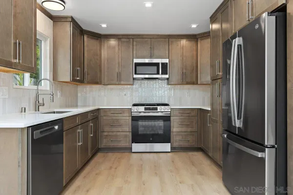 $3,950 | 2425 Levante Street, Unit A, Carlsbad, CA 92009