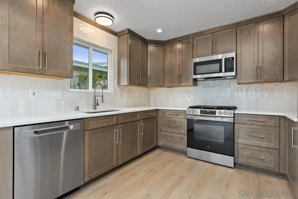 $3,950 | 2425 Levante Street, Unit A, Carlsbad, CA 92009