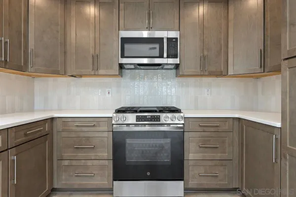 $3,950 | 2425 Levante Street, Unit A, Carlsbad, CA 92009