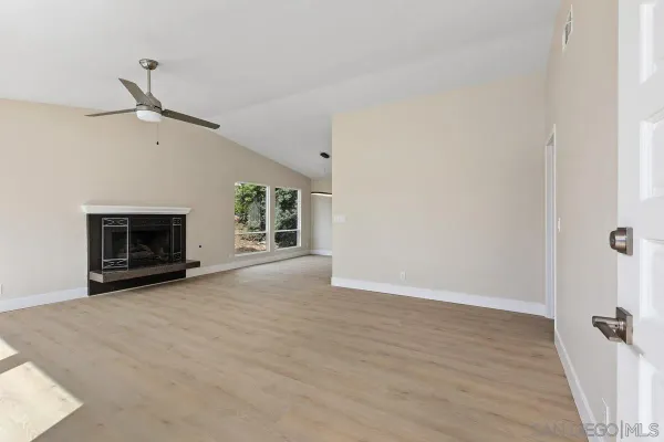 $3,950 | 2425 Levante Street, Unit A, Carlsbad, CA 92009