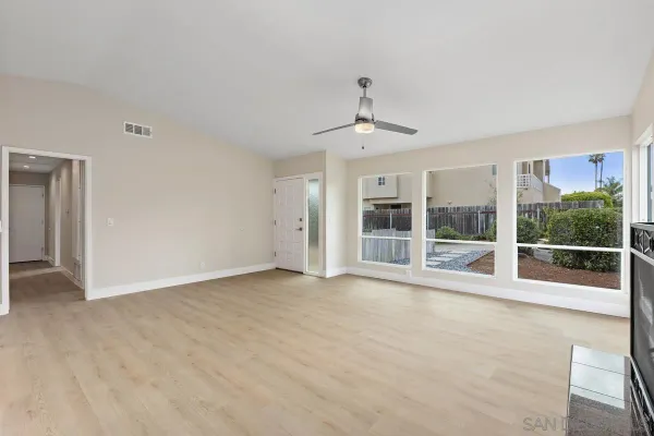 $3,950 | 2425 Levante Street, Unit A, Carlsbad, CA 92009