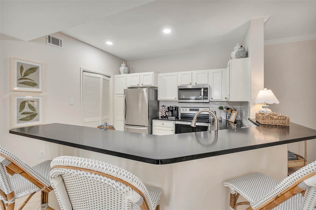 1704 Frederica Road, Unit 621 St. Simons Island, GA 31522 - Photo 8 of 28