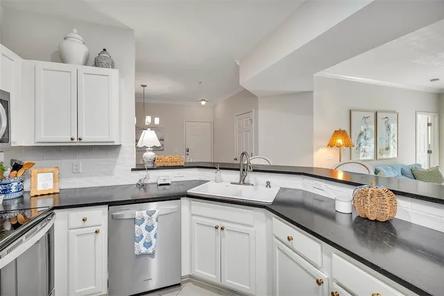 $392,000 | 1704 Frederica Road, Unit 621, St. Simons Island, GA 31522