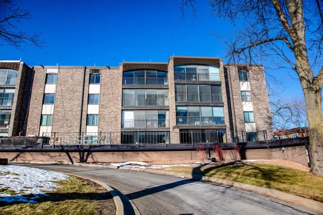 $235,000 | 1077 Sibley Memorial Highway, Unit 508, St. Paul, MN 55118