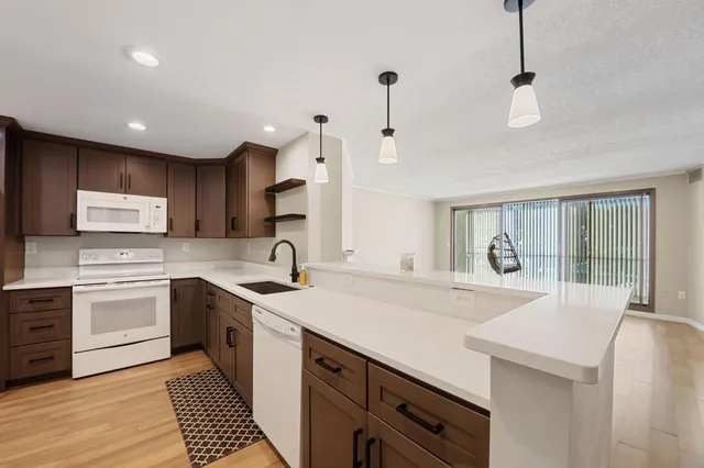 $235,000 | 1077 Sibley Memorial Highway, Unit 508, St. Paul, MN 55118