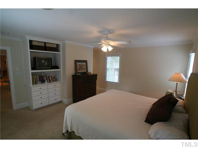705 Kimbrough Street Raleigh, NC 27608 - Photo 11 of 23