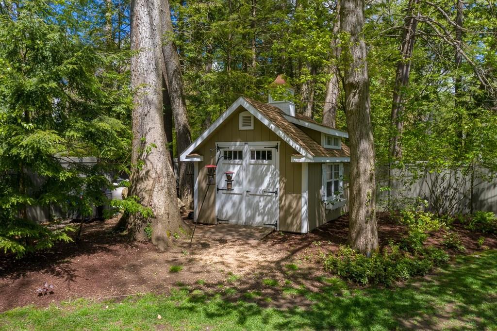 296 Ardsley Road Longmeadow, MA 01106 - Photo 9 of 42 Gallery Image 9