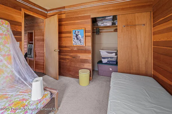 a view of an outdoor space