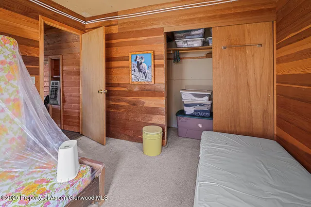 a view of an outdoor space