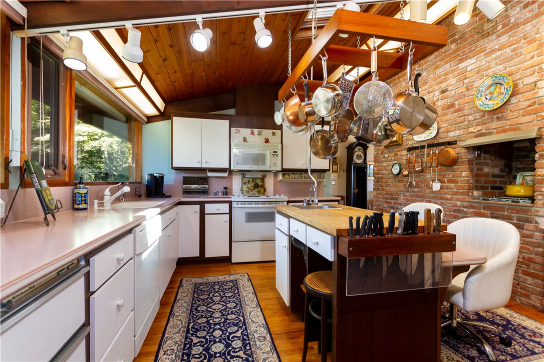 500 Ocean Road Narragansett, RI 02882 - Photo 17 of 38