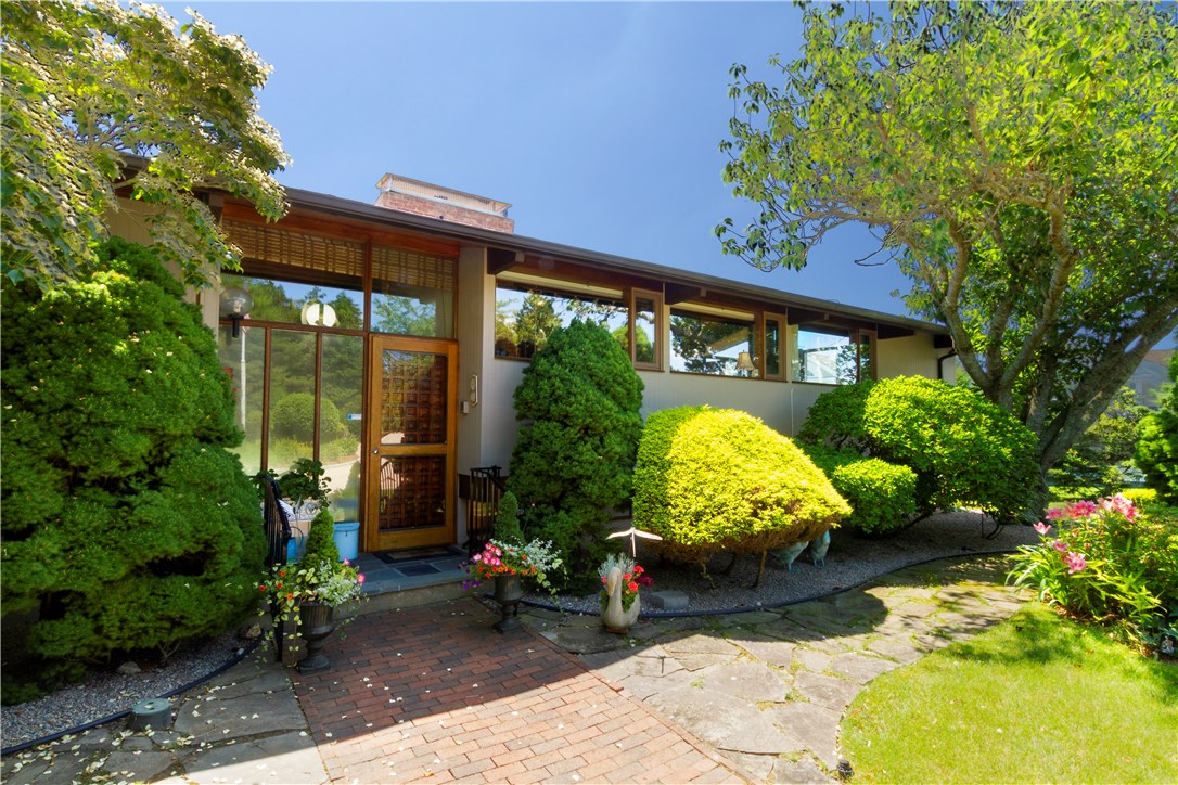 500 Ocean Road Narragansett, RI 02882 - Photo 7 of 38