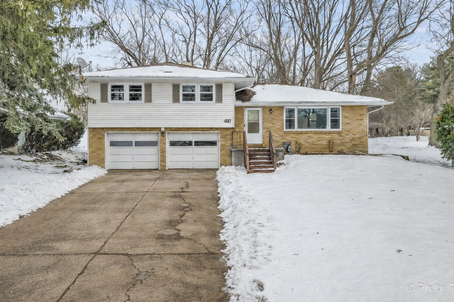 612 Russell Road DeKalb, IL 60115 - Photo 1 of 42