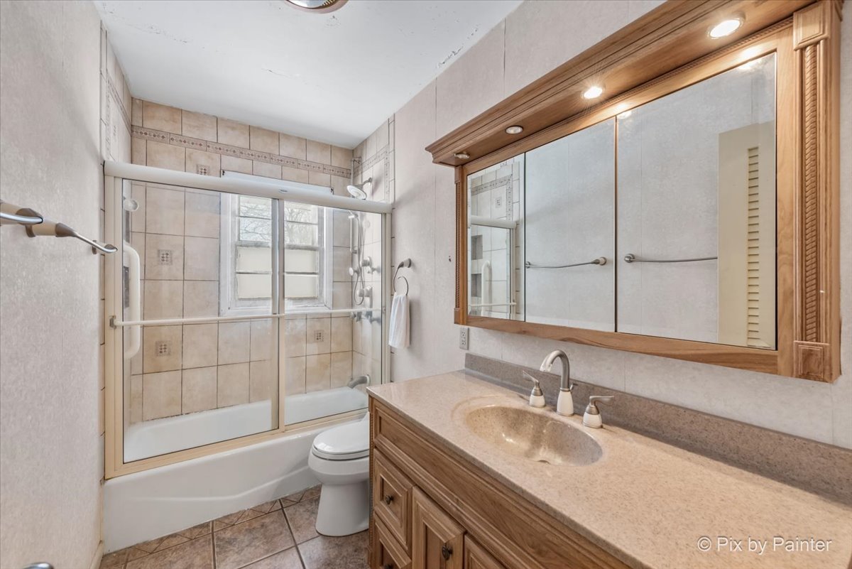 612 Russell Road DeKalb, IL 60115 - Photo 11 of 42