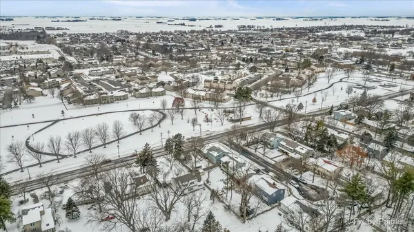 $239,900 | 612 Russell Road, DeKalb, IL 60115