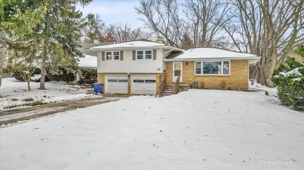 $239,900 | 612 Russell Road, DeKalb, IL 60115