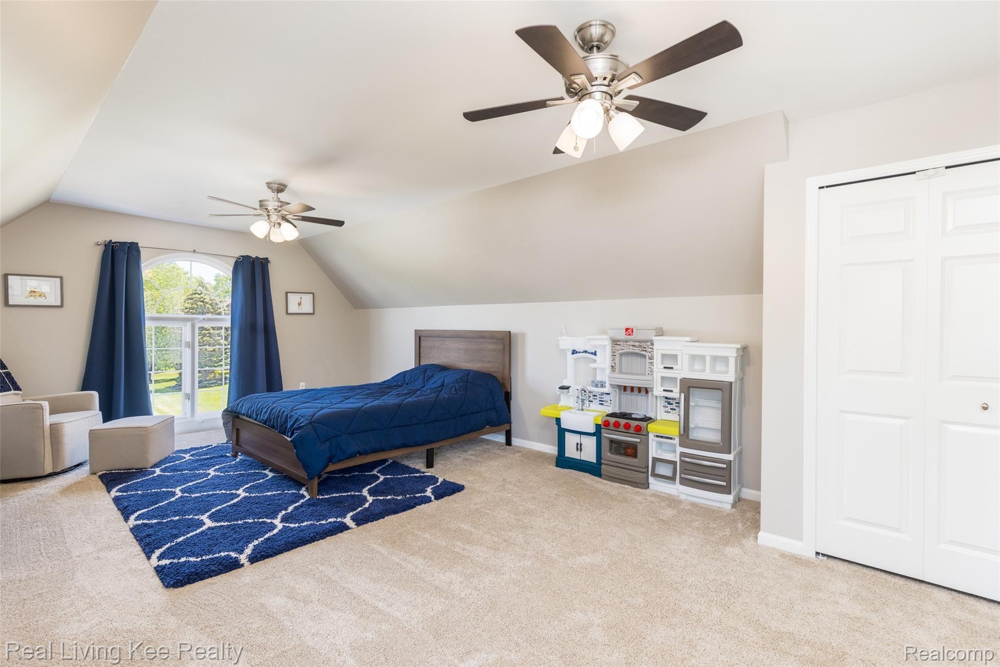 3838 Elk Drive Rochester, MI 48306 - Photo 30 of 46 3838 Elk Dr-32.jpg